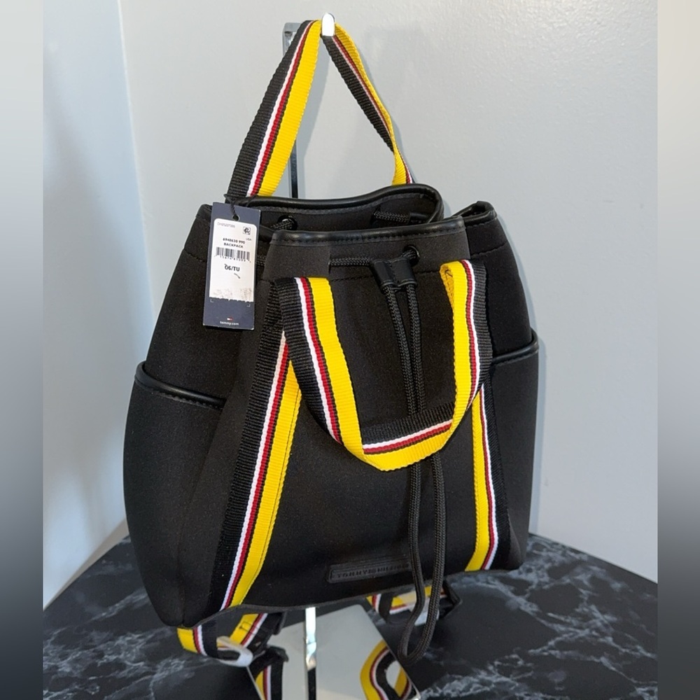 Tommy Hilfiger Drawstring Backpack Black Yellow Multicolored Strap AUTHENTIC NEW - Picture 1 of 11